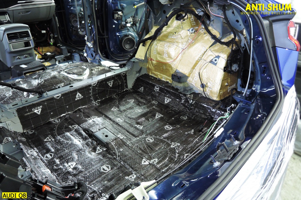 AudiQ8_016.jpg