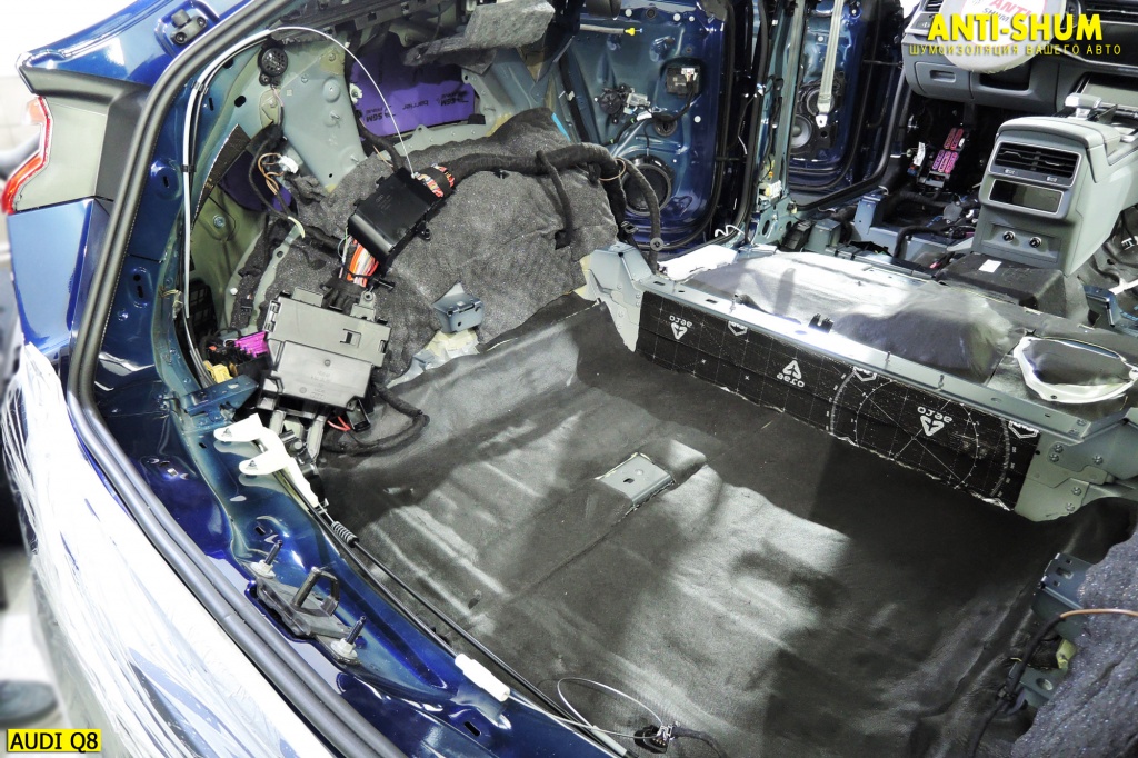AudiQ8_018.jpg