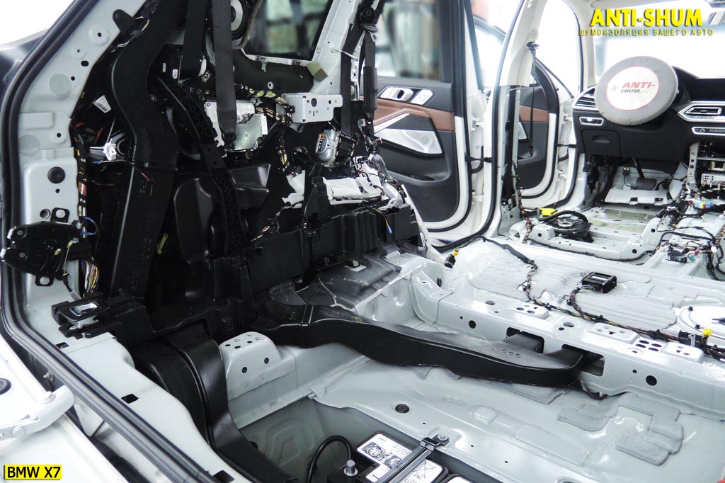 BMWX7_008.jpg